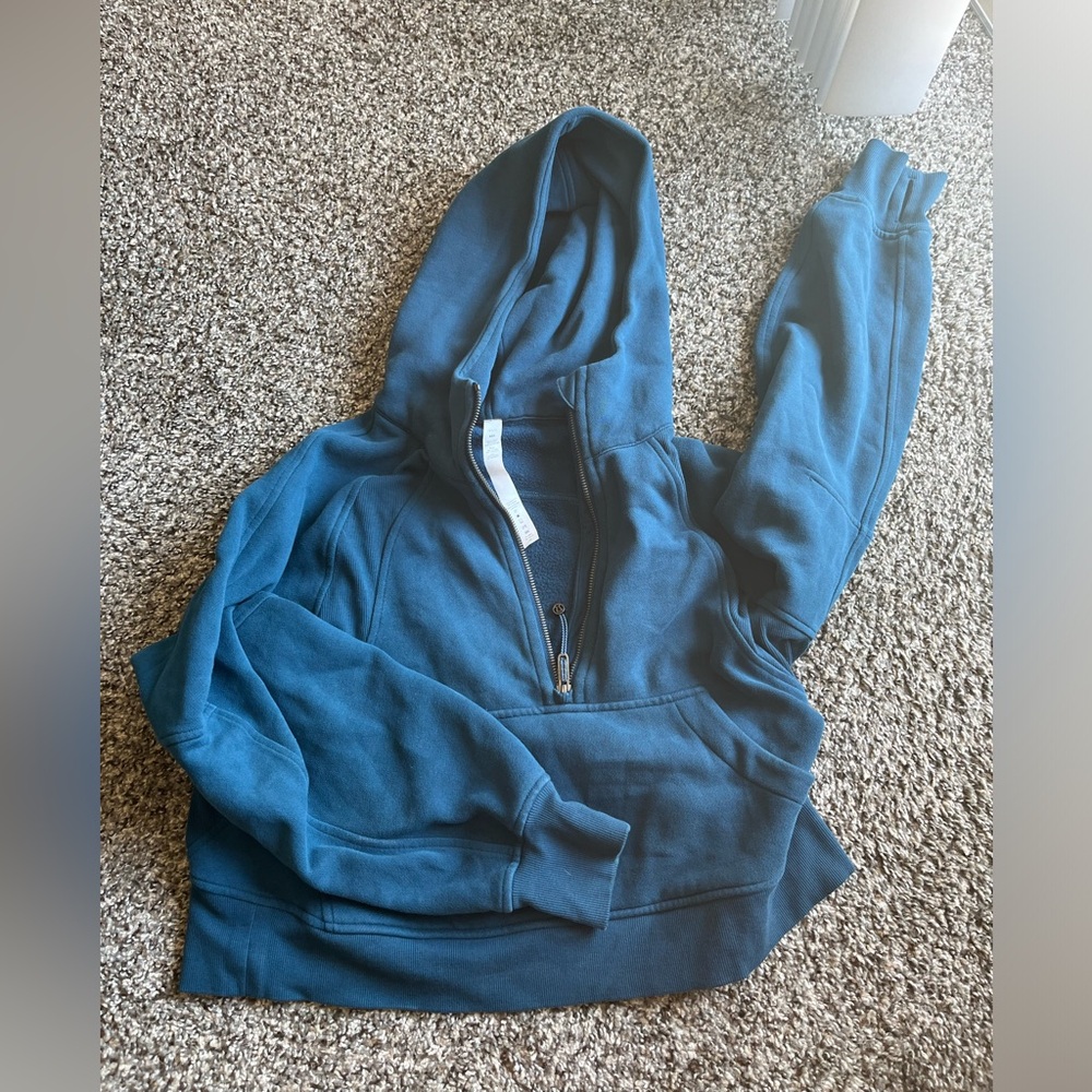 COPY - Lululemon scuba hoodie
